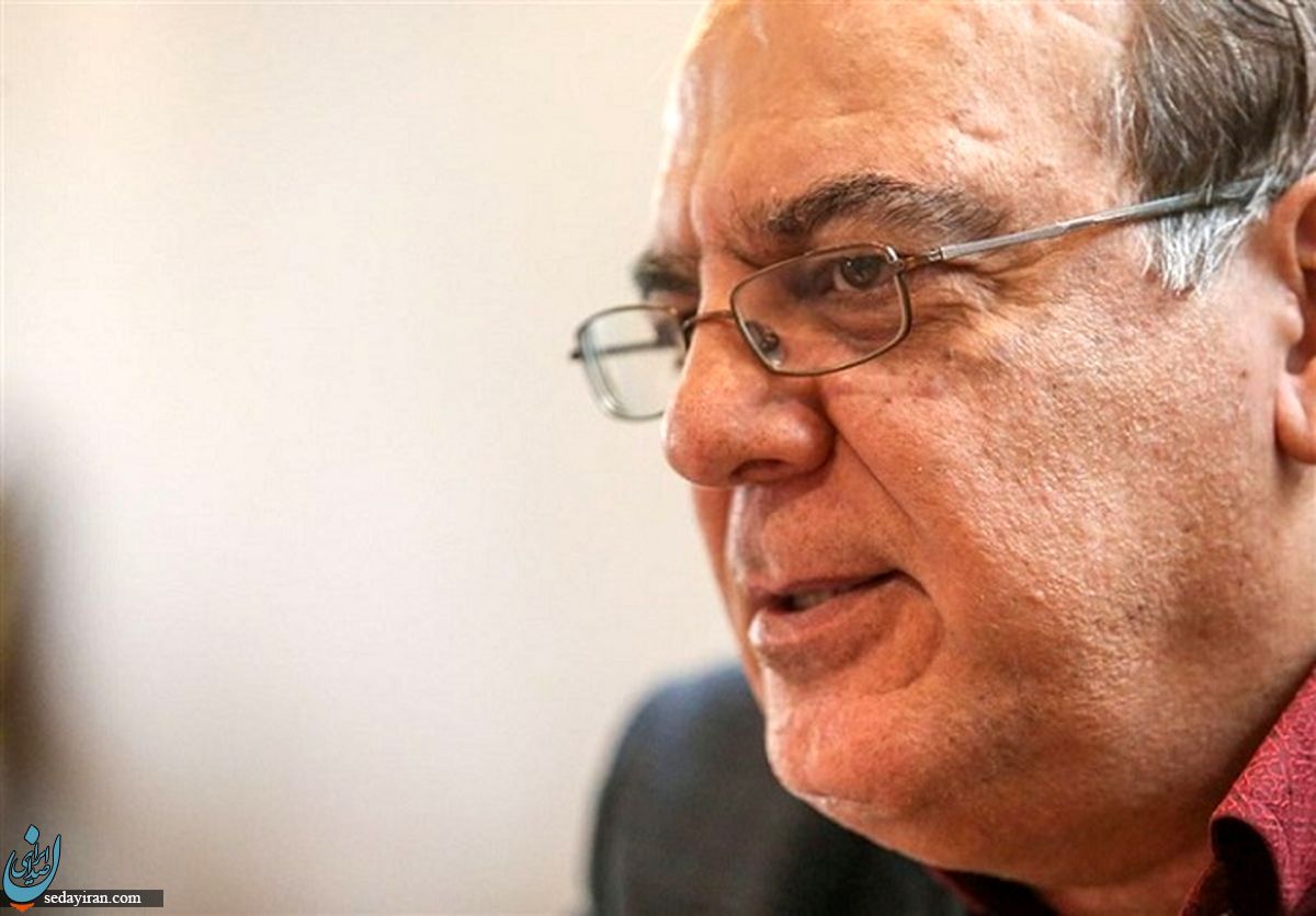 عباس عبدی به رئیسی: یادتان است که می‌گفتند کسی جرات تحریم نفت ایران را ندارد!
