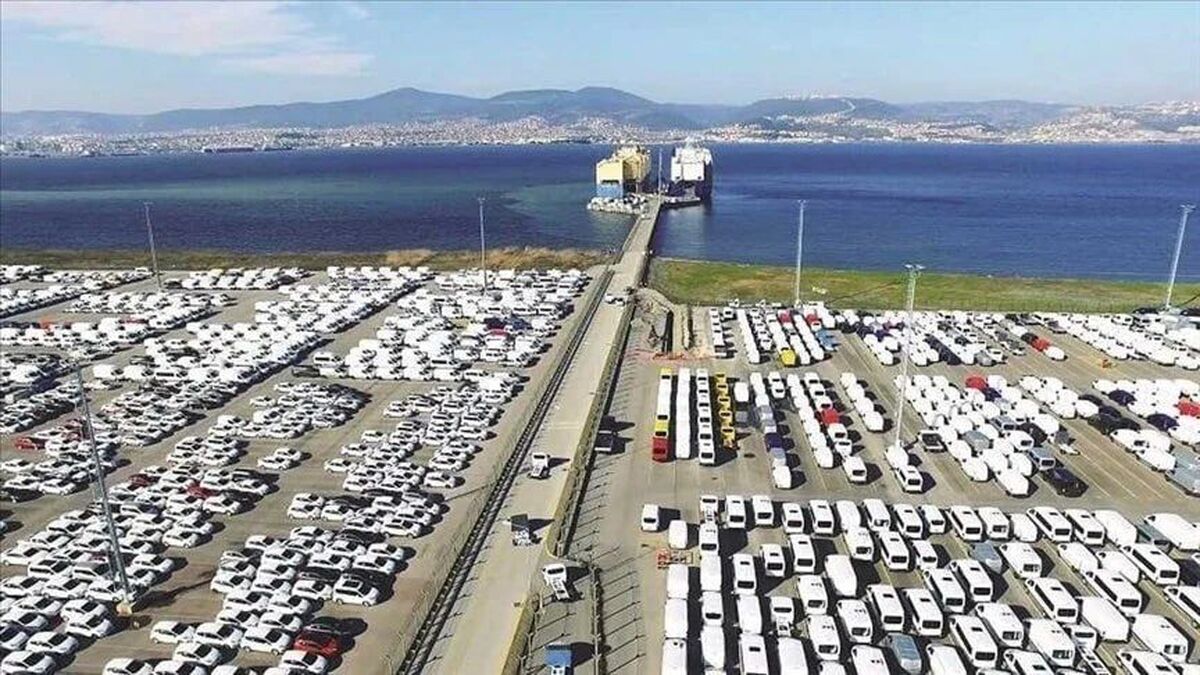صادرات خودرو ترکیه   مشتریان اول:  ایتالیا، انگلیس، فرانسه و آلمان